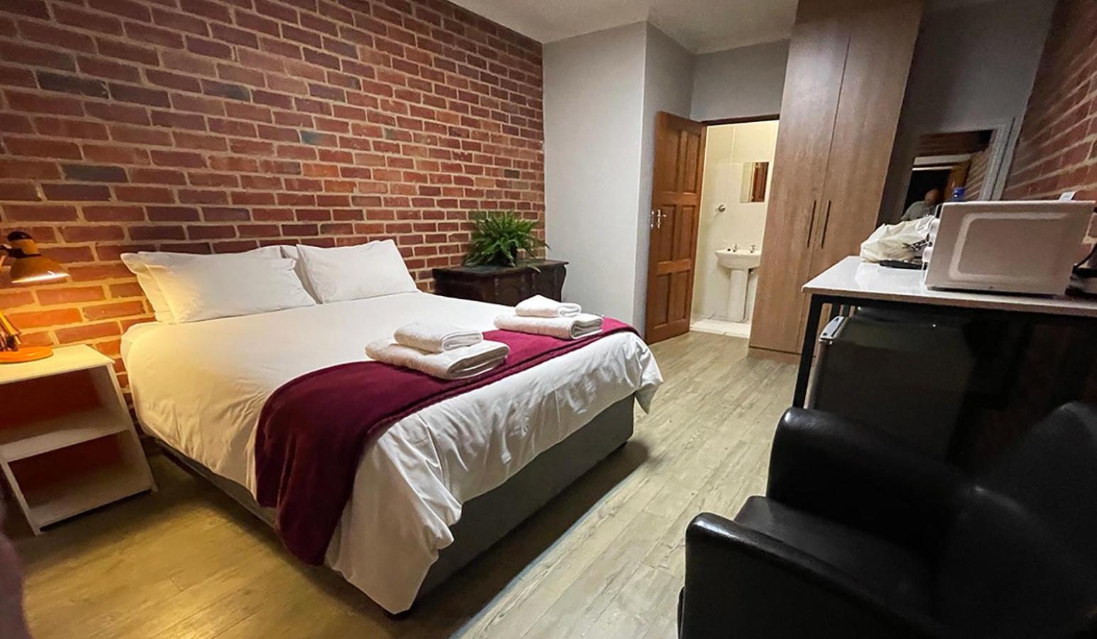 Village Lodge هاريسميذ المظهر الخارجي الصورة